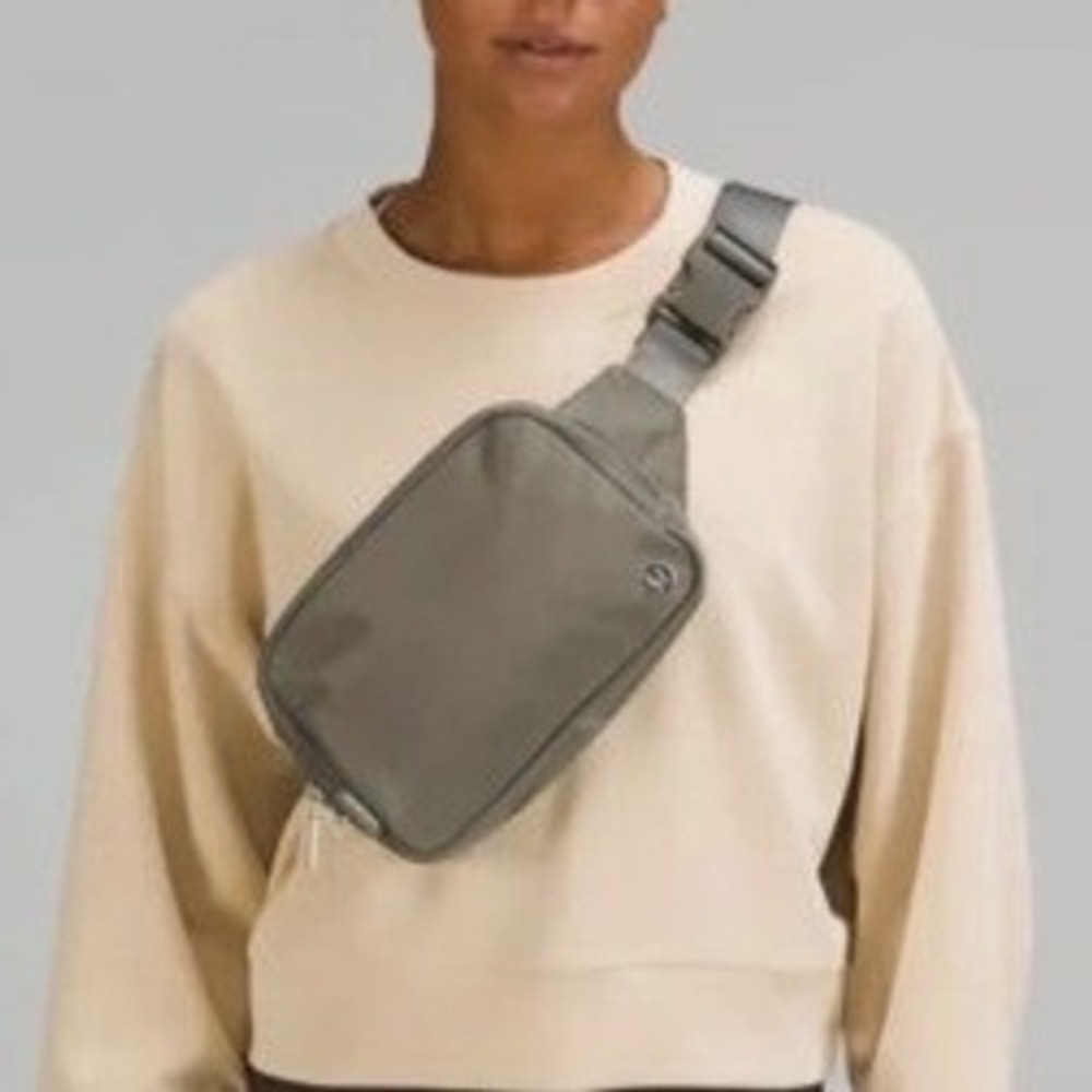 Lululemon Everywhere Belt Bag Grey Sage 1L New With Tags